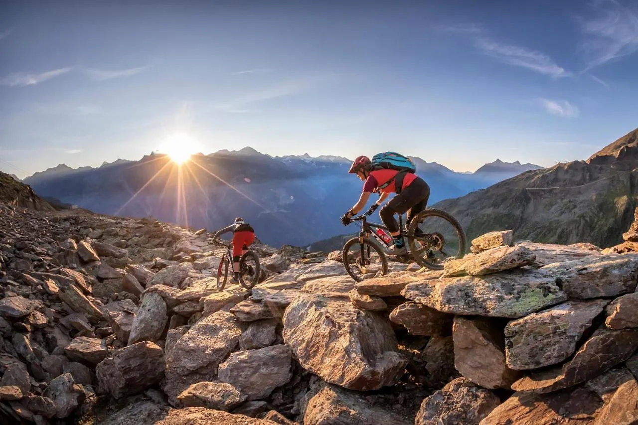 Hotel Valentin Solden 4*,  Austria